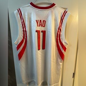 Yao Ming Vintage shirt 2010
Authentic Adidas NBA
Size XL